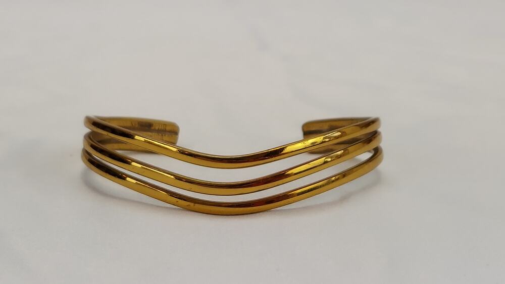 Vintage Sergio Lub Signed Gold Tone Metal Cuff Bracelet 6.5"